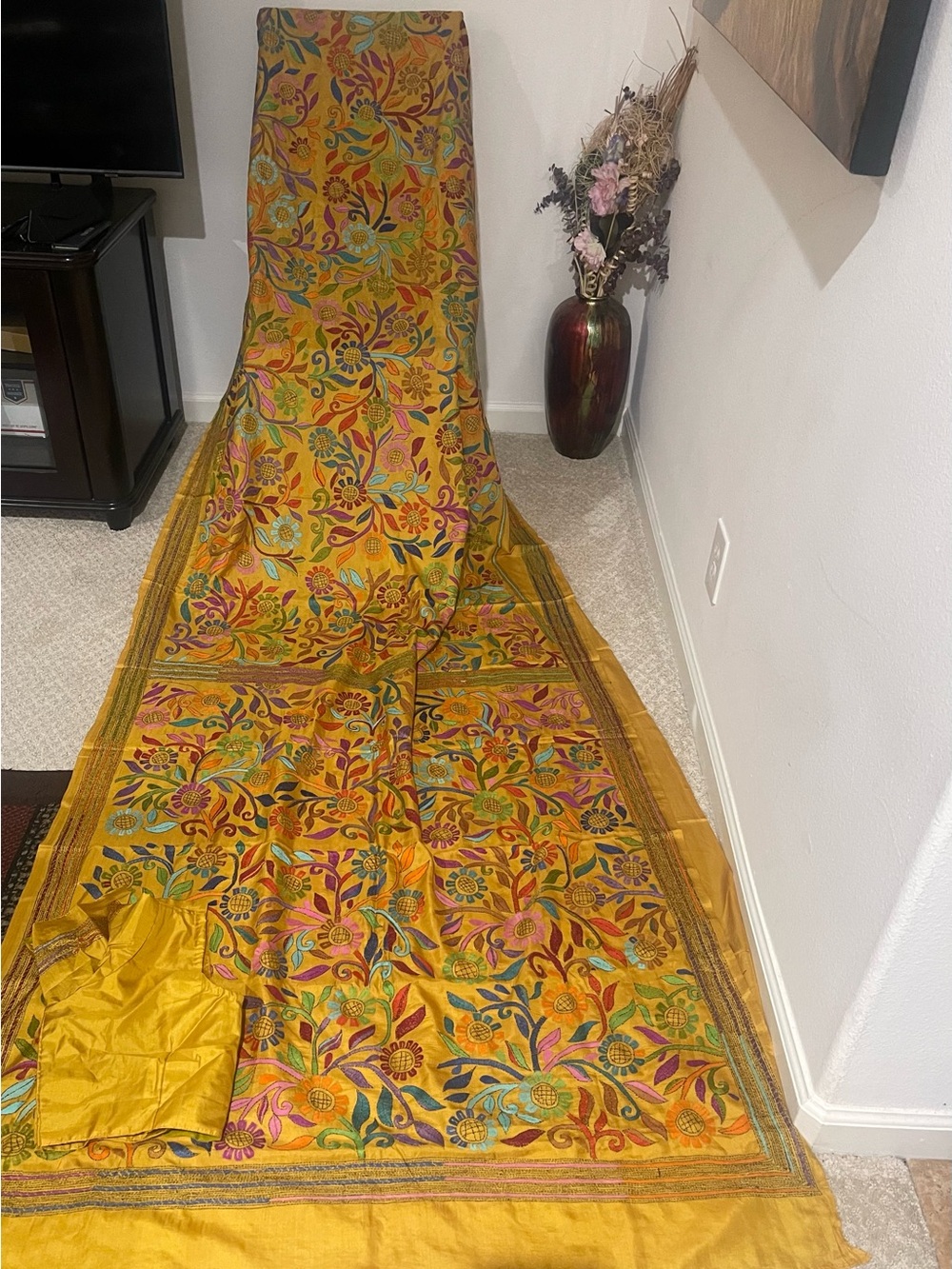 Authentic katha stitched pure silk saree with a stitched blouse sz 42